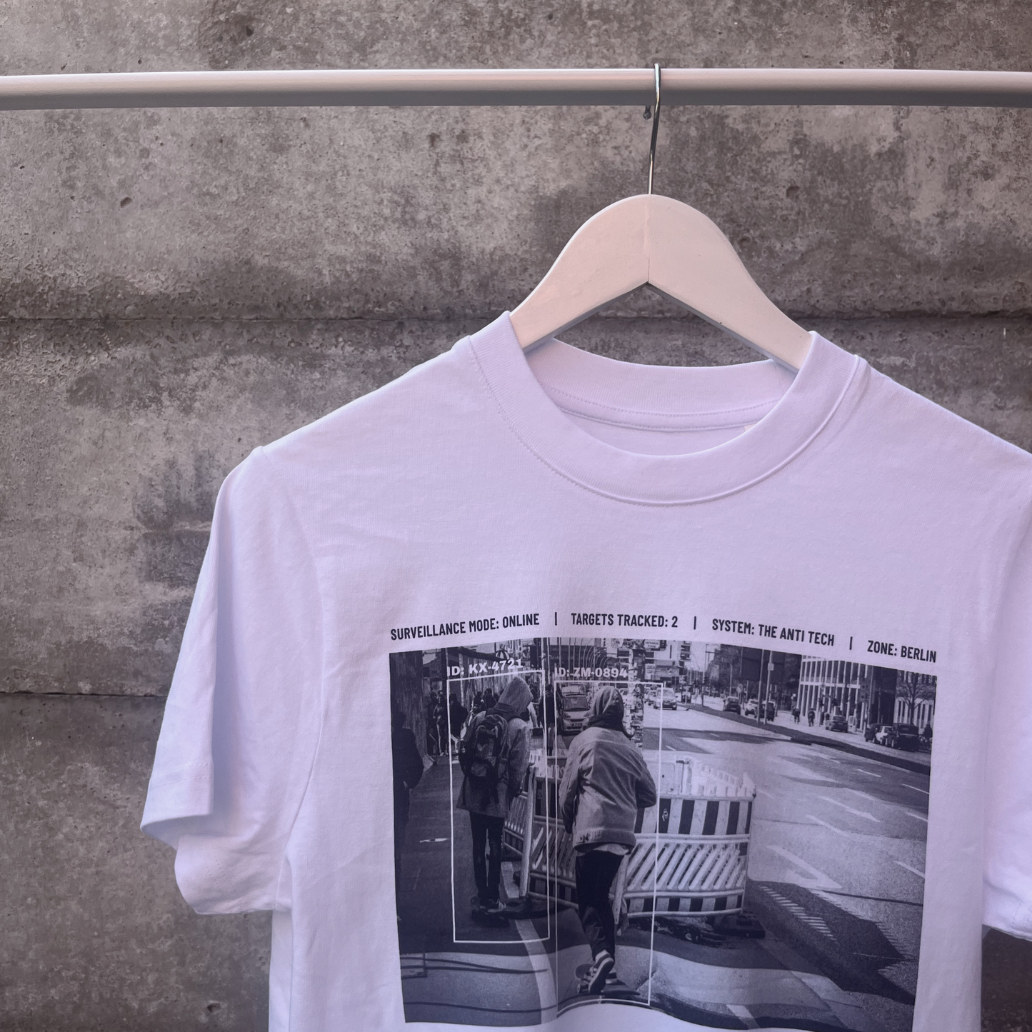 Berlin Under Watch | Women's T-Shirt White/Black